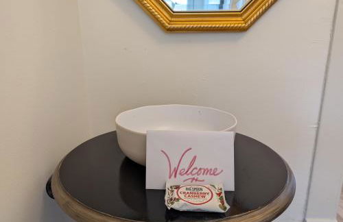 NEW! 2Br1Ba Convenient to 9th St, NCSSM - Foto 29