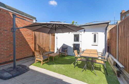 Studio at Tube Station Sleeps 3 Private Bathroom shared Kitchen 4 - Foto 9