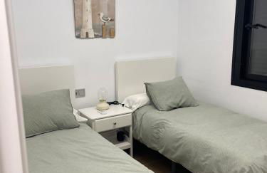 Apartamento con piscina en el Paseo Cruz del Mar - Photo 5