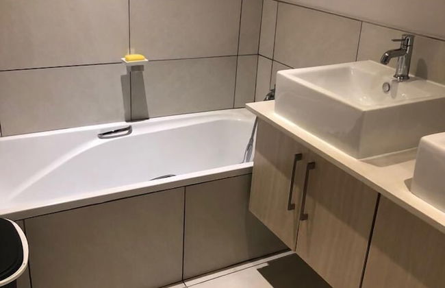 Stunning Apartment in Sandton - Photo 62