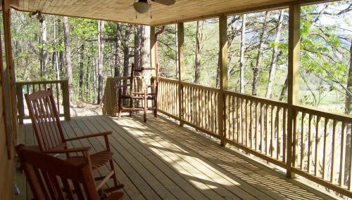 Cabin on the Hill-Peaceful 1BR 20-Acre Rural Retreat-HotTub&WiFi near Asheville - Foto 3