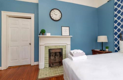 The Sunny Southern Manse Front Walk Downtown - Foto 31