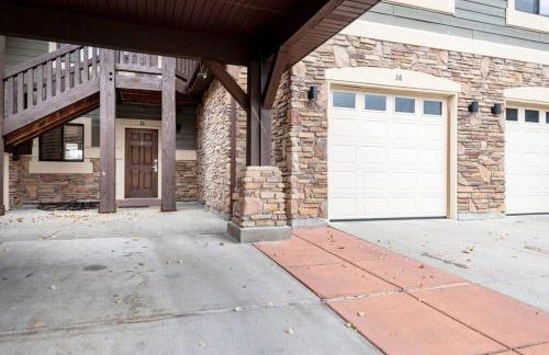 Lakeside Escape 2 BR with Hot Tub - Foto 25