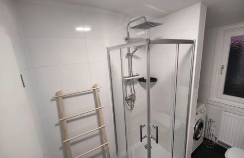 Bliss - 2 Schlafzimmer, Boho, Netflix, Arbeitsplatz - Foto 26