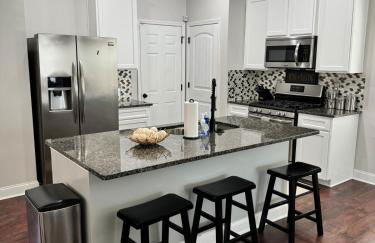 4 Bedrooms Private Backyard Smoke Room Garden Tub - Foto 43