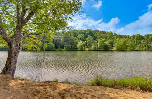 Hot Tub, Dock, Lakefront Luxe Six Mile Retreat - Foto 34