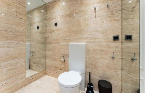 Exclusive Villa with Sea View Near Center - Foto 28