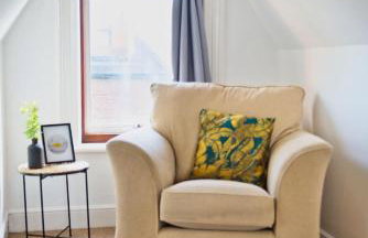 Spacious 6-Bedroom House with Parking in Bridgwater Ideal for Contractors & Group Stays - Foto 11