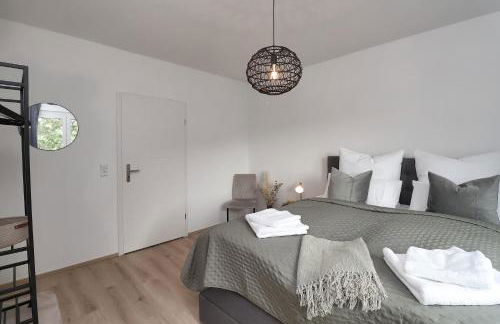 Design am Rhein I Traumlage Rheinufer I 3BR I Küche I öffentl Parkplätze I helloYOU apartments x BRIGHT Collection - Foto 24