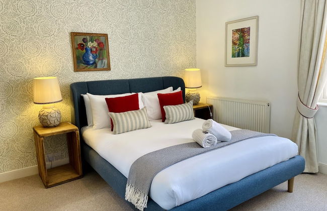 Dolls House - Luxury Townhouse - From 400 Per Night - Photo 6