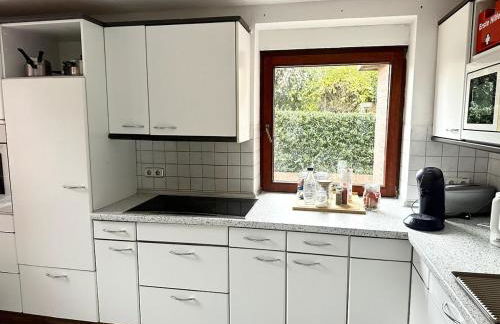 Spacious & Bright Family Escape - Photo 23