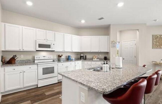 Florida Retreat Home w Fast-wifi Patio King Bed - Foto 17