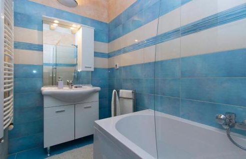 Awesome Home In Labin With Sauna - Photo 55