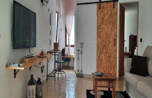 Charming Holiday Home in Arona with Private Heated Pool - Foto 15