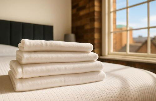 City Centre Apt - Sleeps 6, Parking, Shops & Trains - Foto 10