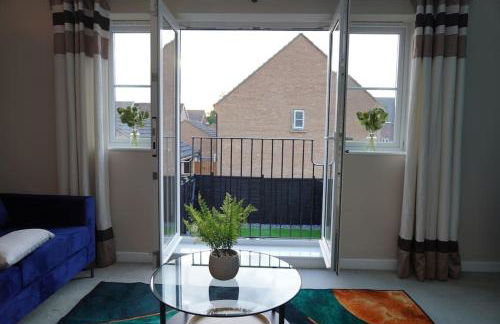 Spacious 4 Bedroom, 3 Bath House by Jesswood Properties Contractors, Business and Leisure with Free Parking and WIFI - Foto 36