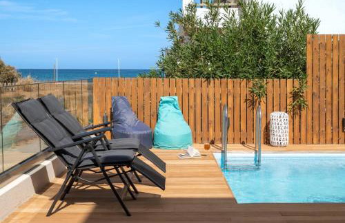 Blue Essence Seaside Villa and Suite - Photo 14