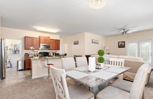 5BR Oasis with 3 Spa-Like Baths - Foto 7