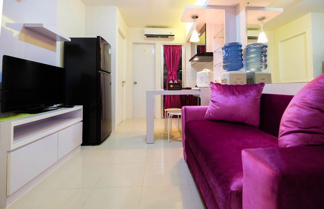 Comfy 2BR Bassura City Apartment Near Mall - Foto 15
