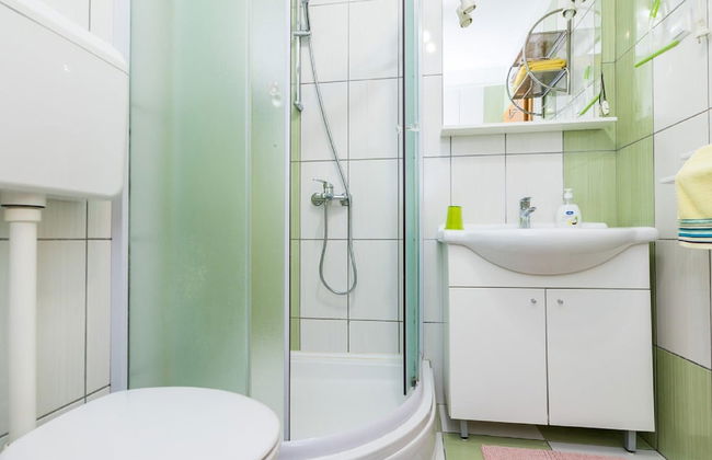 Simplistic Apartment in Malinska near Sea - Foto 16