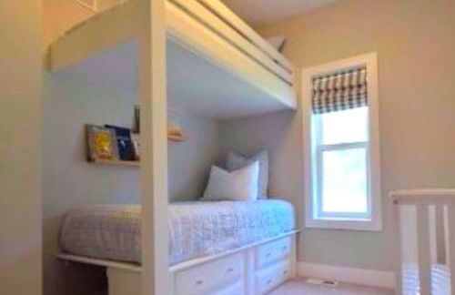 Comfortable and Modern Cabin Rental on Lake Red Rock near Pella, Iowa - Foto 4