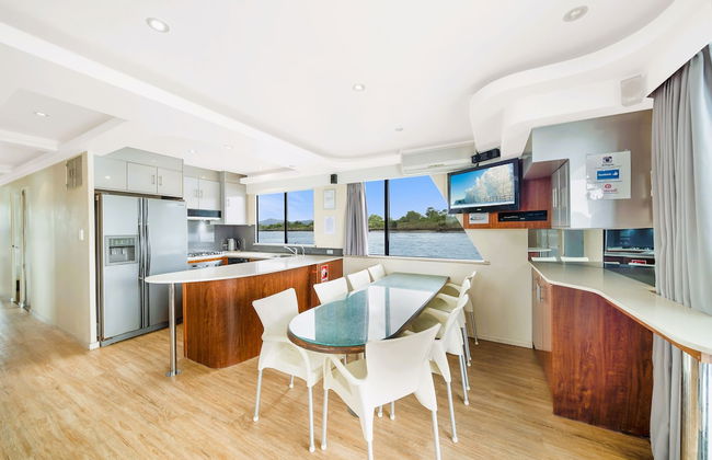 Coomera Houseboat Holidays - Foto 56