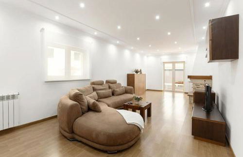 Casa das Grutas - Spacious villa with private parking - Photo 28