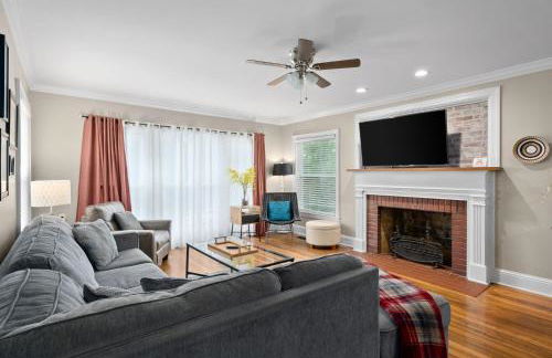 The Gameroom on Madison - Large Home Accommodates 12 Guests (102 Madison Ter) - Foto 12