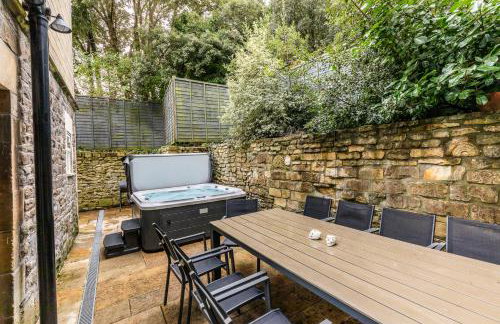 Locksbrook Lodge - Hot Tub - Spacious Outdoor Space - Photo 37