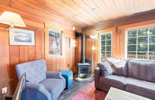 Historic Oceanside Cabin with Peek-a-boo views dog friendly - Foto 20