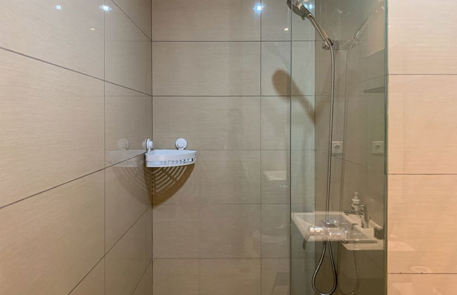 Cozy And High Floor 1Br At Sedayu City Suites Kelapa Gading Apartment - Photo 12