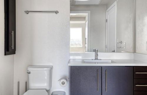 Redwood City 2BR w AC Gym WD nr Caltrain SFO-1110 - Foto 12