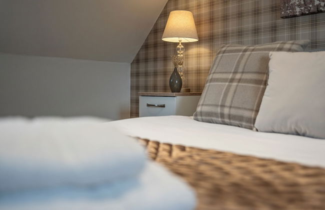 Bright&Spacious 3BD in Centre of Bourton - Photo 17