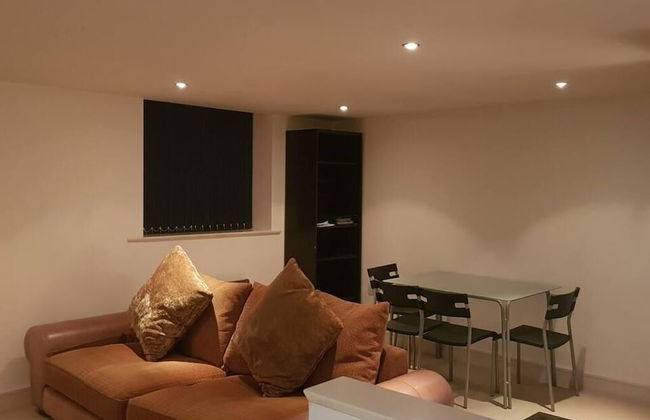 Comfy 1-bed Apartment in Huddersfield - Foto 14