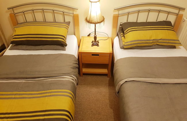 2 Bed Flat - Sleeps 4 - Parking - Wifi - Foto 4