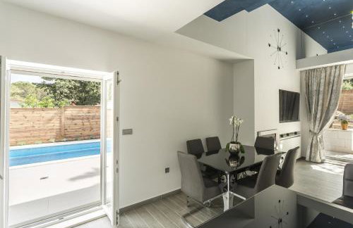 Luxury villa with a swimming pool Split - 13408 - Photo 28