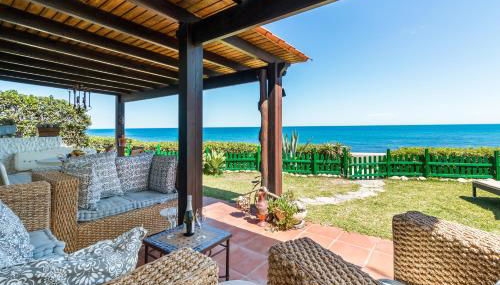 Beach Villa Dorada - Photo 1