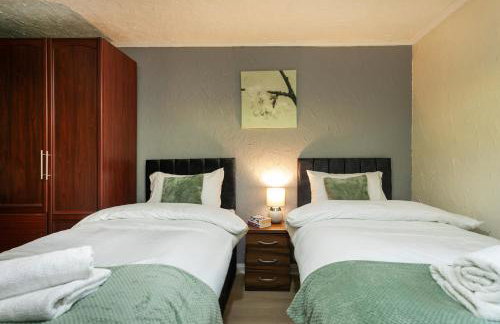 Woodhouse Stays for Contractor and Family Stay, Free Parking, Fast WiFi - Foto 25