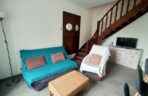 Appartement T3 confortable avec terrasse, 2 chambres, cuisine équipée, Wi-Fi – Larressore - FR-1-495-122 - Foto 5