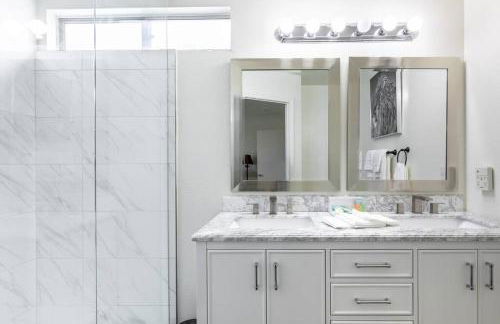 Mineral Saltwater Solar heated Pool & Spa Oasis with mountain views and Koi pond - Foto 27