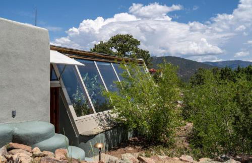 Santa Fe Ridgetop Retreat With 2 Hot Tubs and Views - Foto 2