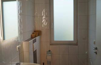 Charmante Wohnung mit eigenem Garten in der Nähe Würzburg - Foto 9