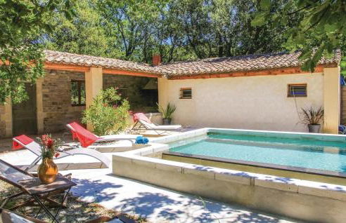 Lovely Home In La Roche St Secret - Photo 4