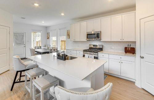 8 Mi to Celebration Station Family Getaway! - Foto 2