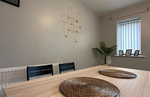 New Stylish House - Sleeps 7 - Free Parking - Contractors Welcome - Wifi - Foto 30