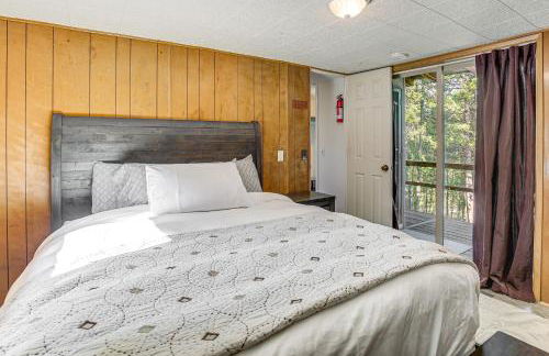 Woodsy Cabin Retreat about 4 Mi to Crescent Lake! - Foto 10