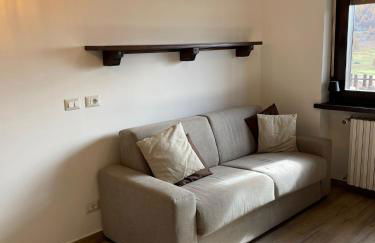 Bilocale con terrazzo e vista spettacolare sui monti - Photo 5