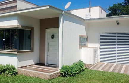 Casa Inteira - 3 Quartos - 11 Pessoas - Piscina infantil - 200m da praia - Foto 8