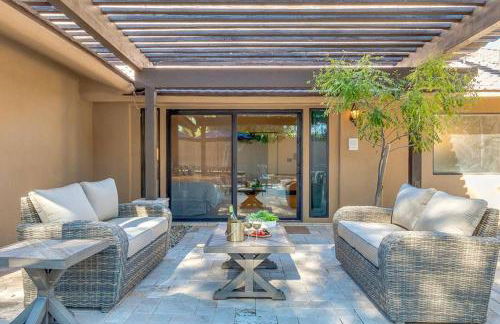 Estate Resort Style Oasis 6BDRM, 5.5 Bath Heated Pool with Misters - Foto 37