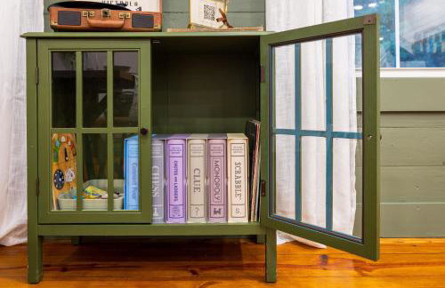 Cozy Spring Night HotTub Firepit PetFriendly Patio - Foto 10